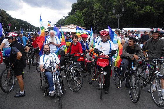 Bike for Peace and New Energies in Berlin auf dem Friedensfest »United Nations Festival«